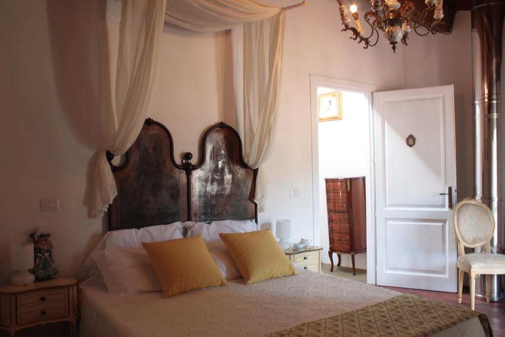 Il Lupo Rosso Bed and Breakfast Santu Lussurgiu Kamer foto