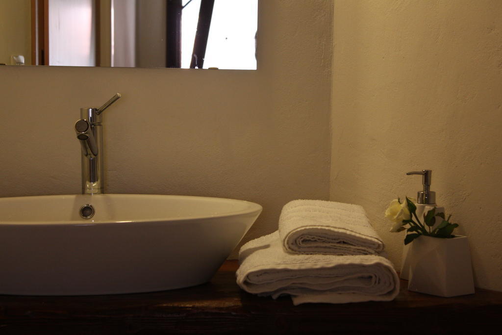 Il Lupo Rosso Bed and Breakfast Santu Lussurgiu Kamer foto