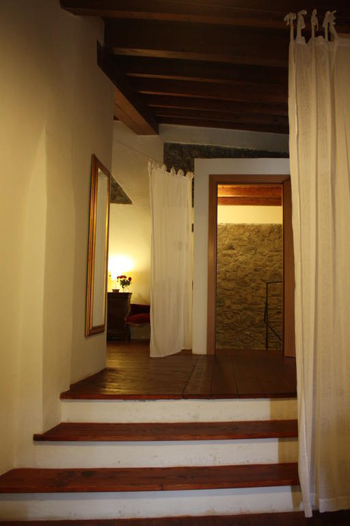 Il Lupo Rosso Bed and Breakfast Santu Lussurgiu Kamer foto